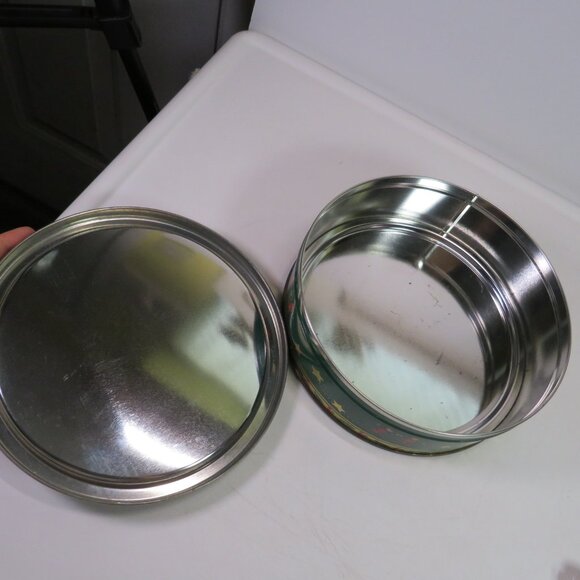 toy soldier (2) metal tins Christmas Decor Gold Accents - Picture 11 of 11